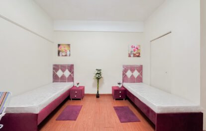 Bed in a small twin room - bed in Radisson Blu Hotel - Otlah